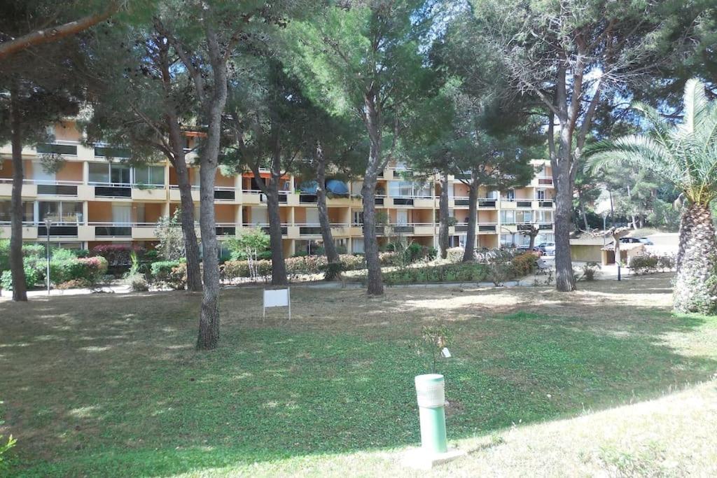 Agreable T3, Bormes Les Mimosas Διαμέρισμα Εξωτερικό φωτογραφία
